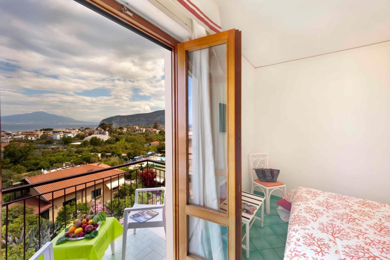 Hotel Girasole Σορέντο Εξωτερικό φωτογραφία