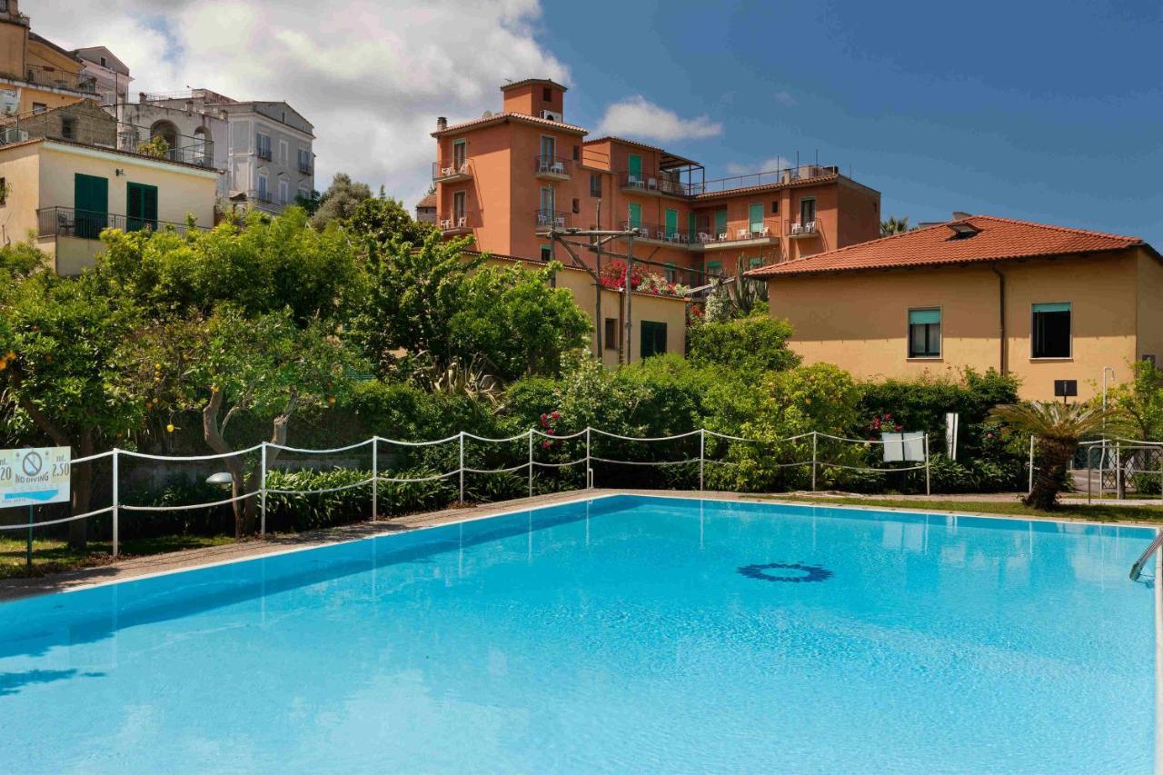 Hotel Girasole Σορέντο Εξωτερικό φωτογραφία